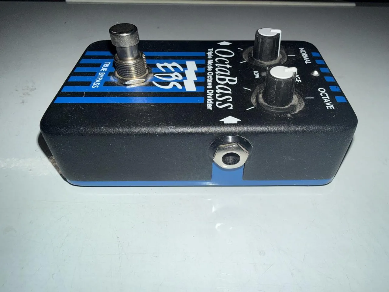 EBS OctaBass – Triple Mode Octave Divider, efektový pedál