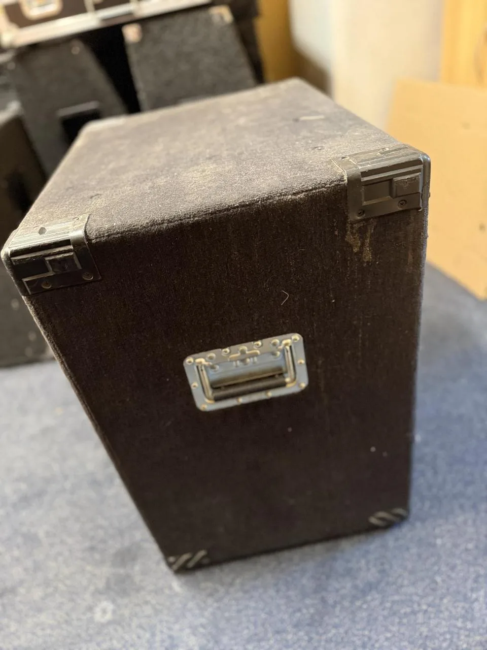 basový reproduktorový box