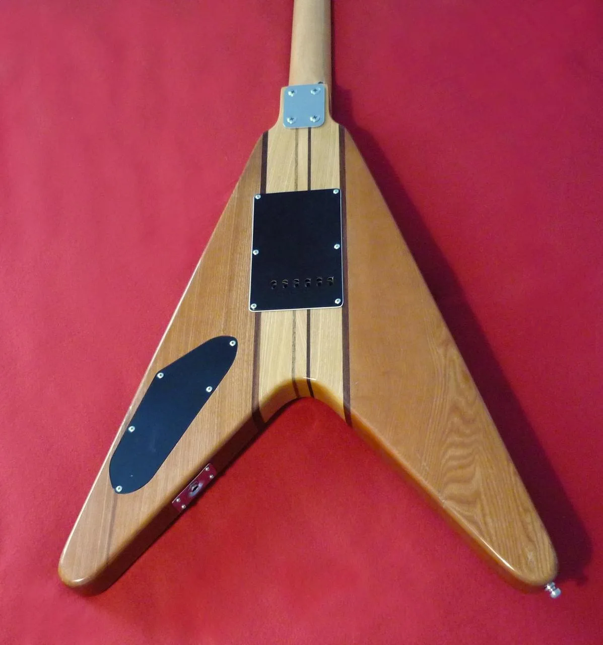 Elektrická kytara Hondo Flying V H-767