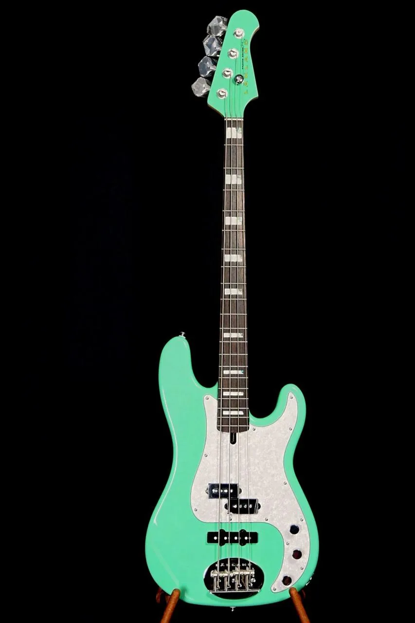 Prodám Lakland Skyline 44-64 Custom