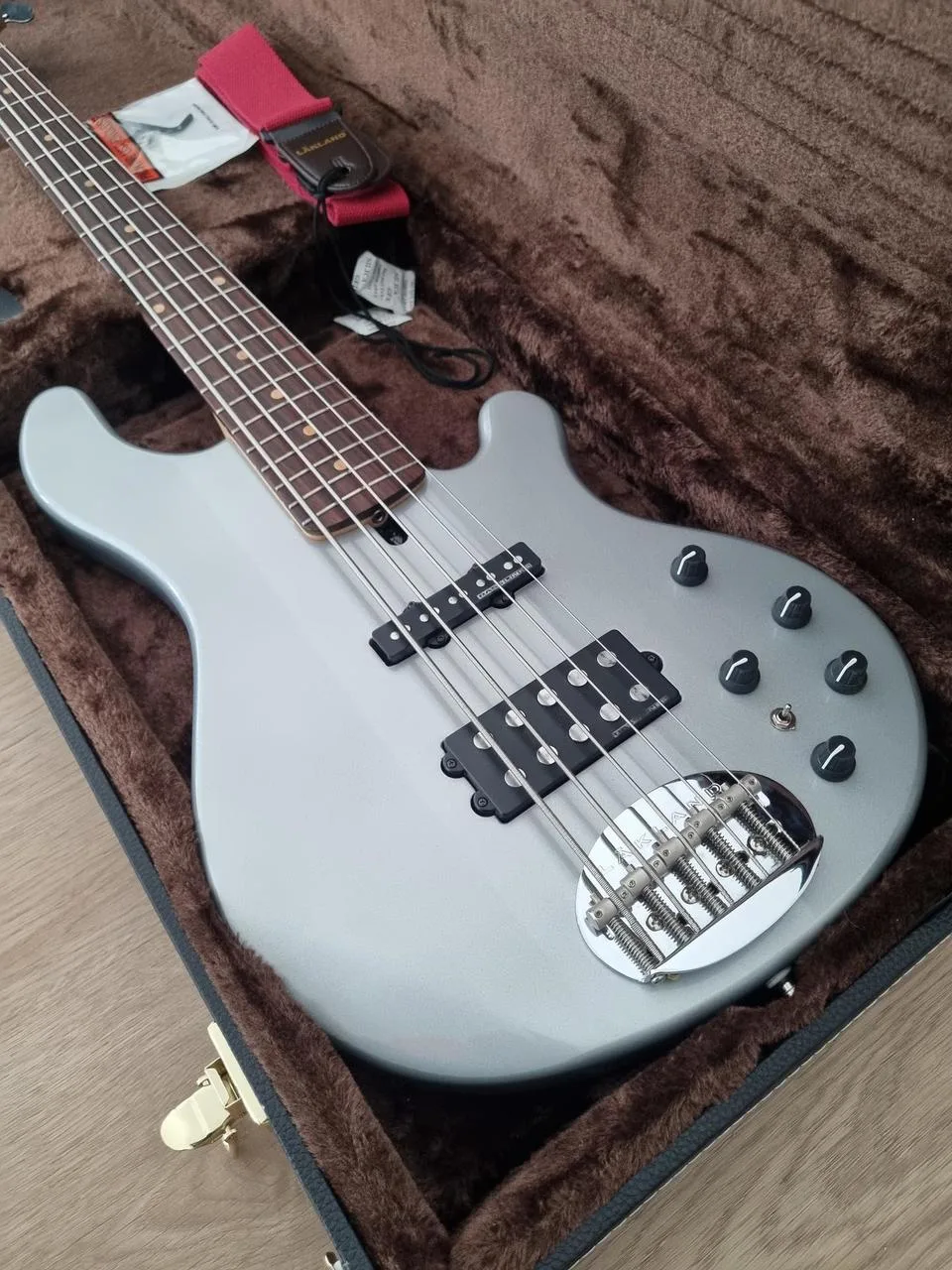 Pěstistrunná baskytara USA LAKLAND 55-14 CLASSIC - r.v. 2021