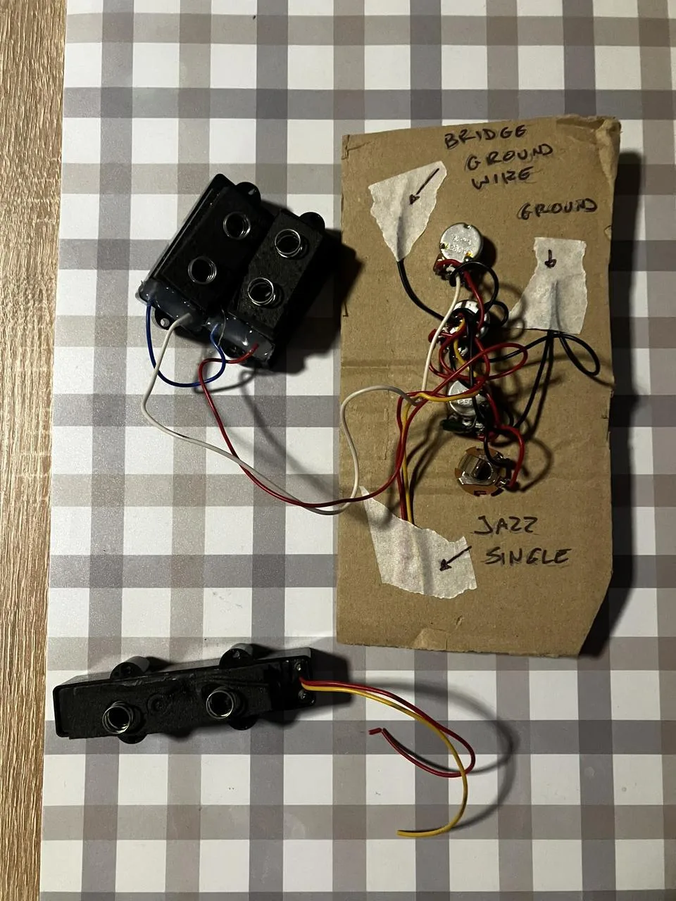 Snimače PJ ze Squier Vintage Modified Jaguar Special SS