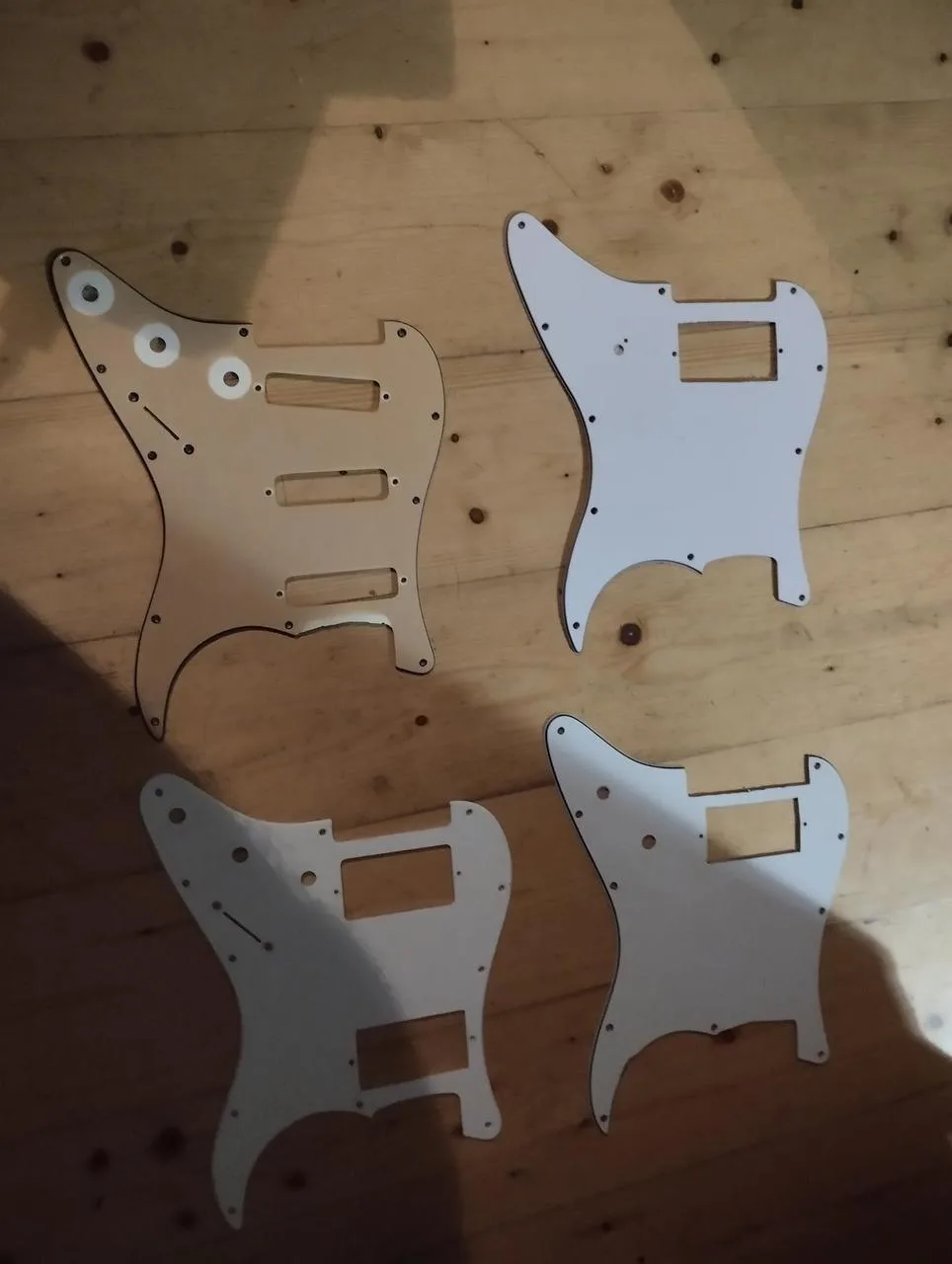 Pickguardy Stratocaster