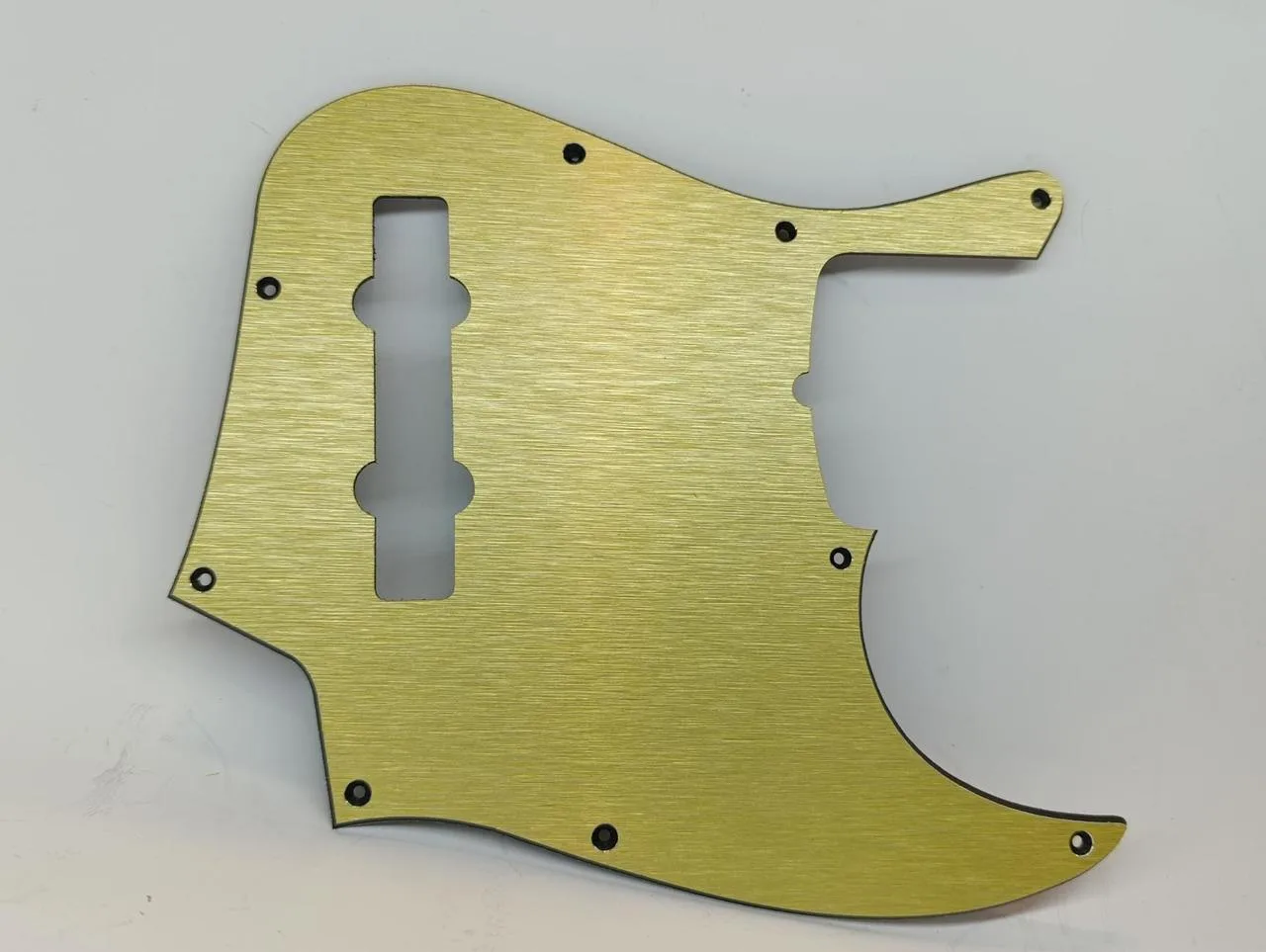 Pickguard pre basgitaru