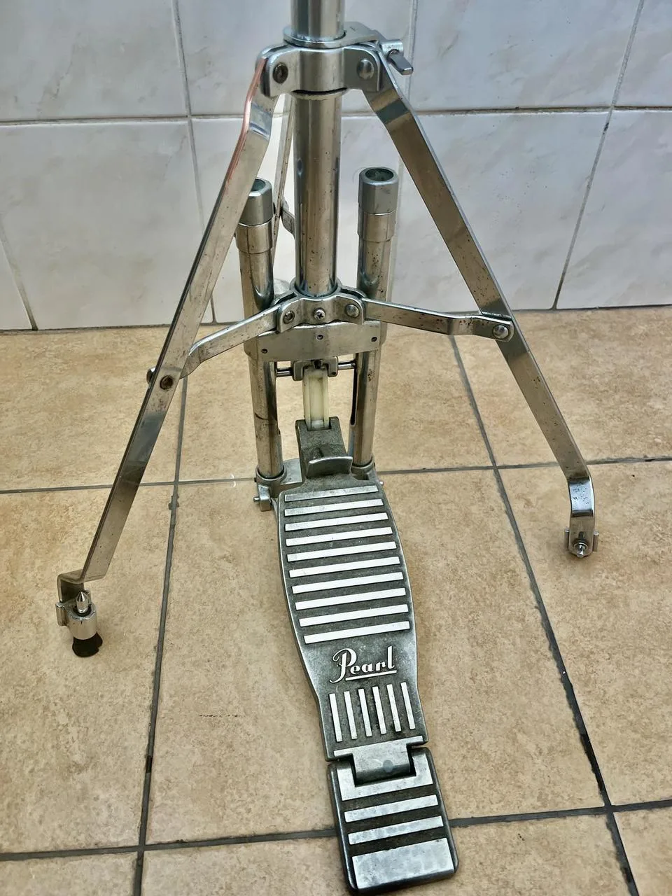 Pearl hi hat stojan.