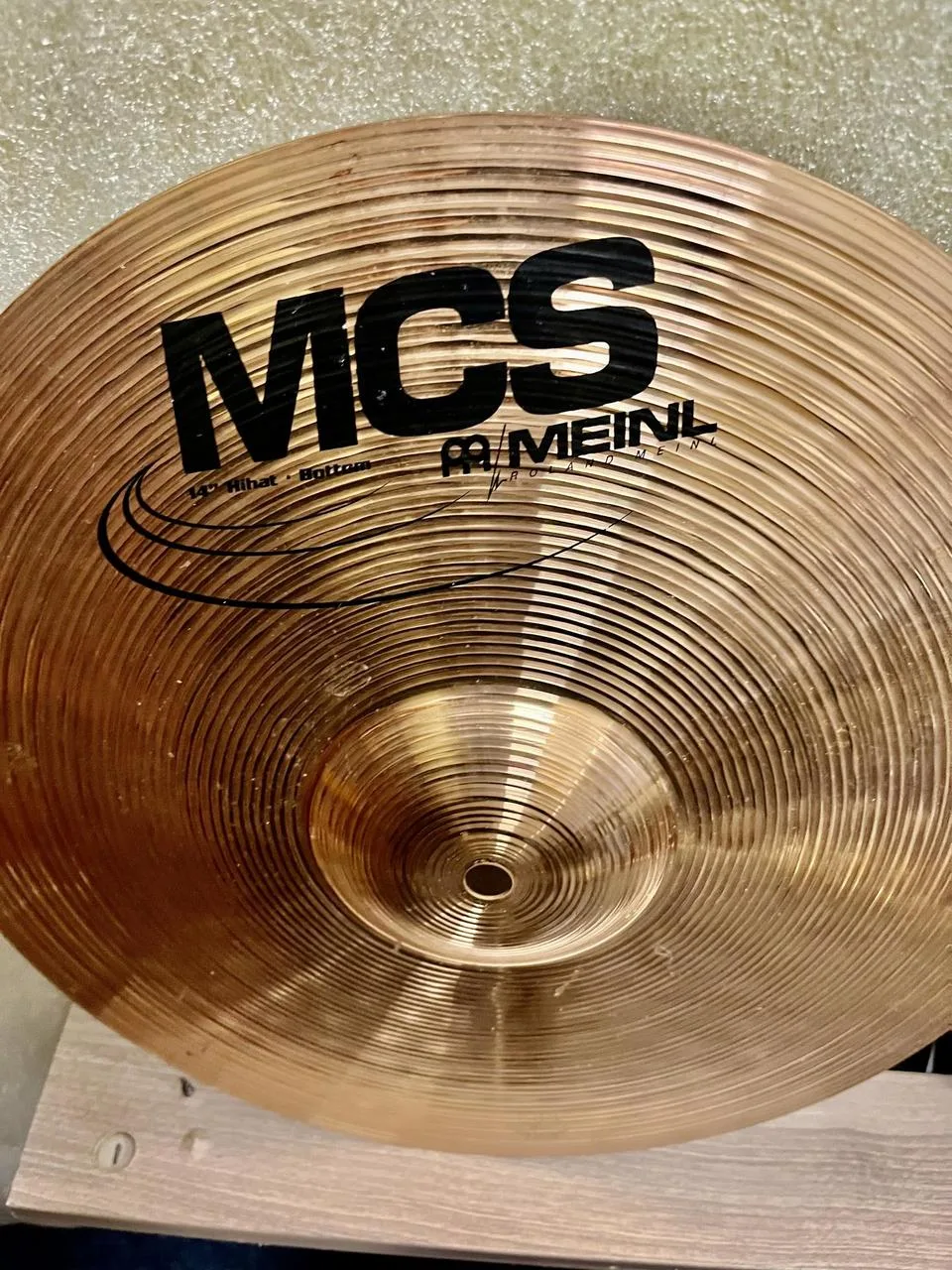 Meinl MCS 14" hi hat.