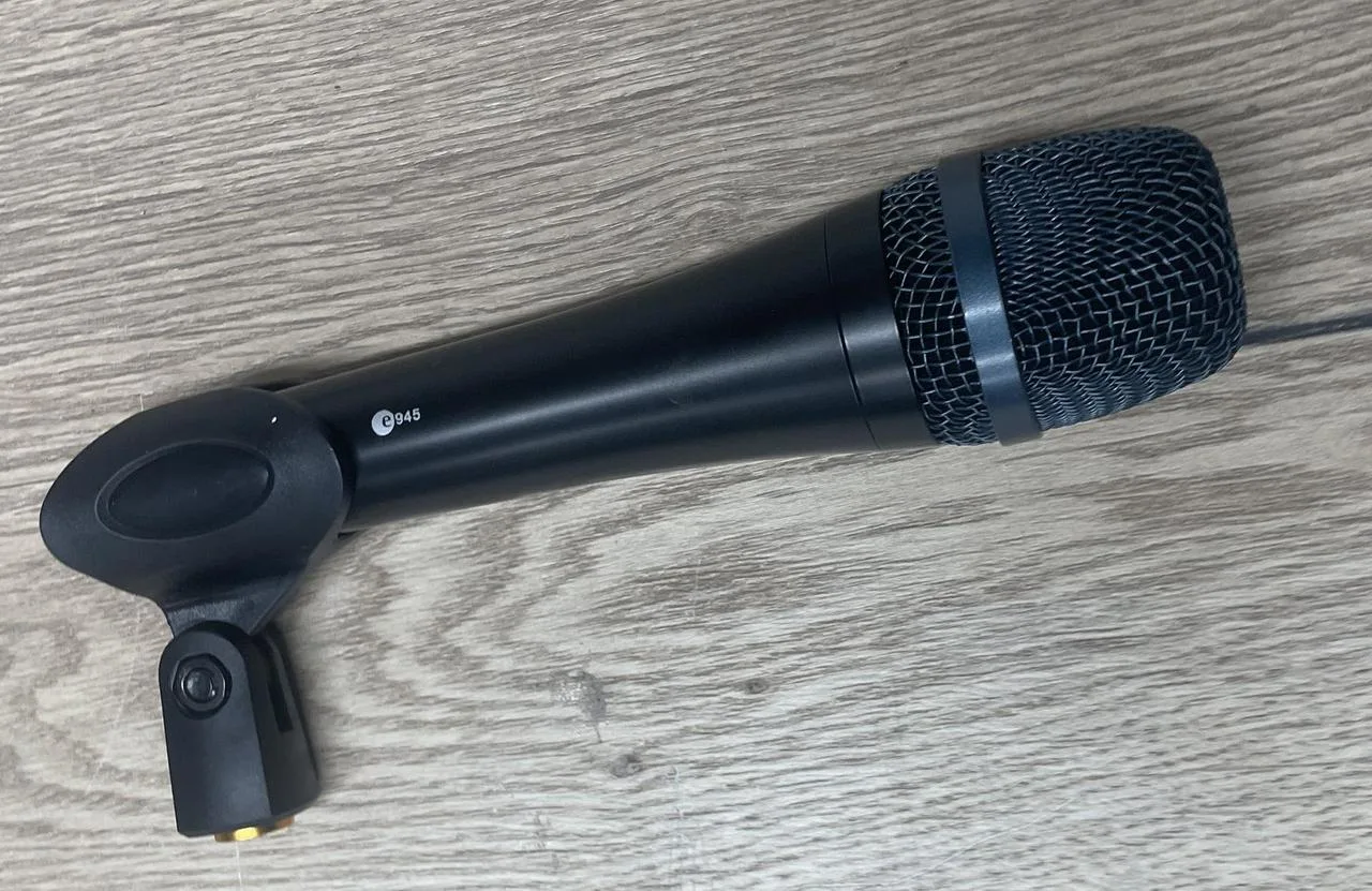 Mikrofon e945
