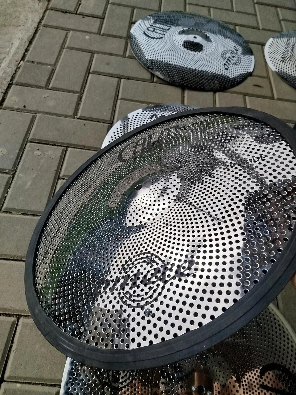 Elektronické činely